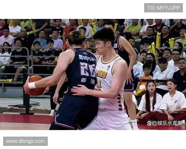 刘晓宇的成长之路：从篮球新星到职业生涯的辉煌篇章